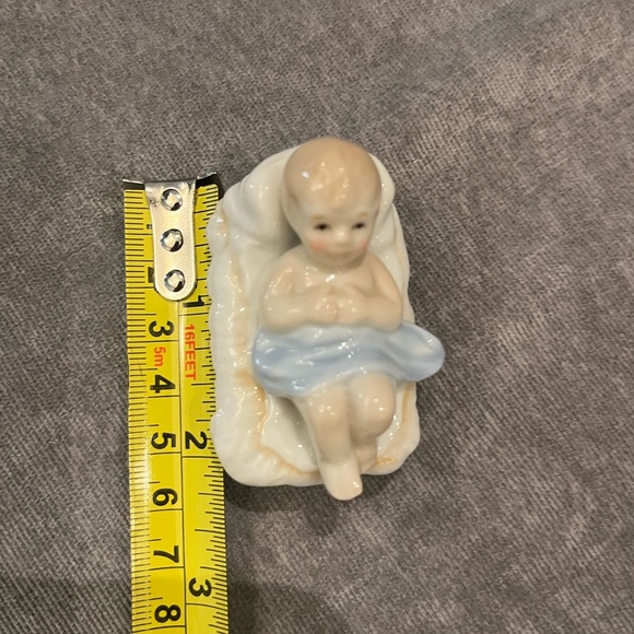 VINTAGE Baby Jesus Enesco Porcelain Nativity Circa 1986 Replacement Piece. - Picture 14 of 16